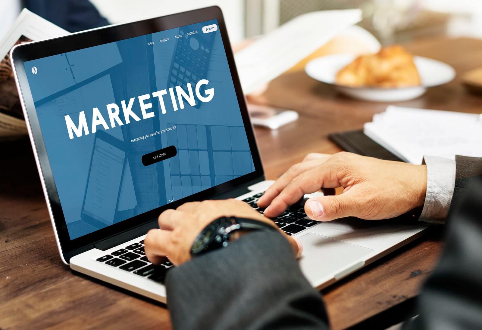Online Marketing Virtual Assistant Benefits of Hiring a Virtual Assistant for Online Marketing